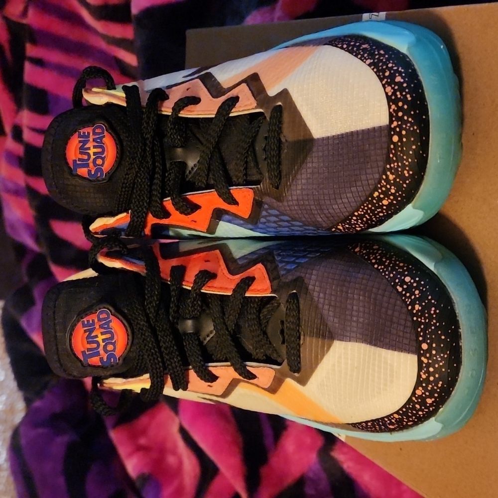 Nike Lebron 18 Low Summit White Space Jam (GS). Worn 1 time.